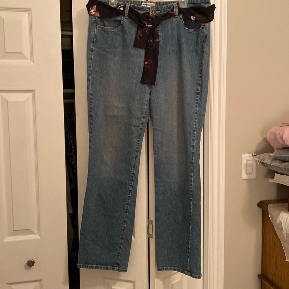95.  Jones & Co Denim Jeans Size 16